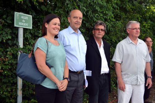 Alain Juppé très satisfait de sa visite à l'Allée du Sergent