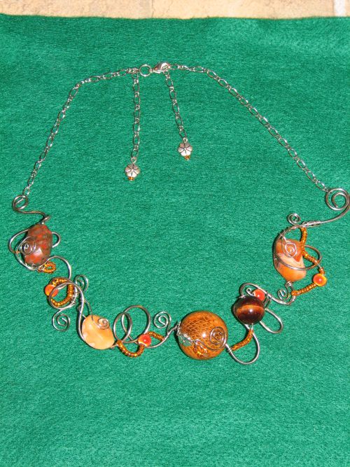 Collier métallique - Orange (vendu)