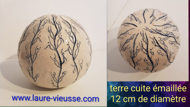 Boule aux branches bleues, diamètre 12 cm