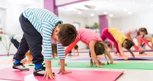 Gymnastique ludique pour améliorer la confiance en soi chez les enfants de  3 à 7 ans - Bébé nageur près d'Aix en Provence, cours de gym pour enfant -  EDENKIDS