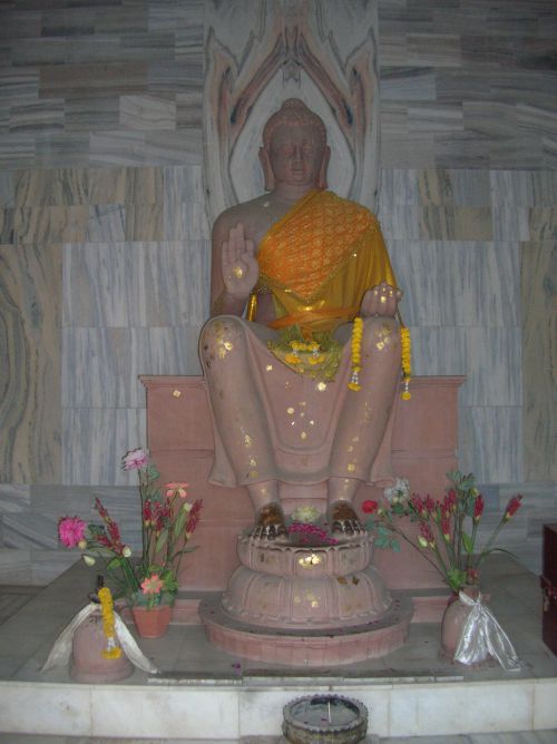 Sarnath - L'intérieur du temple