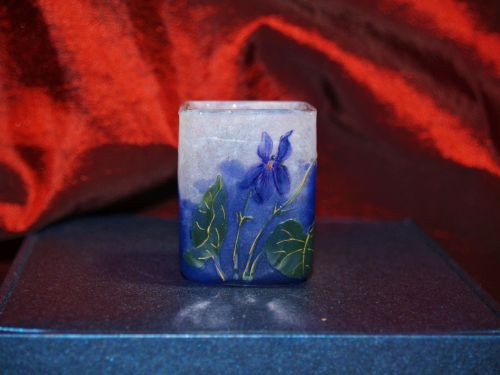 Vase miniature quadrangulaire 