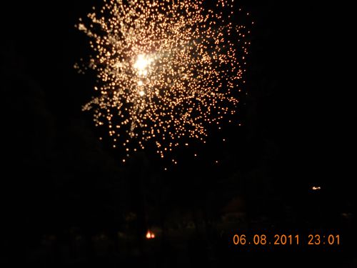 FEU d' ARTIFICE à HEGIKO