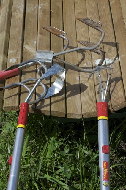 Différentes binettes pour désherber...gare aux mauvaises herbes !!!