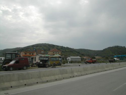 DSCN4237-entre TIRANE et FIER Albanie