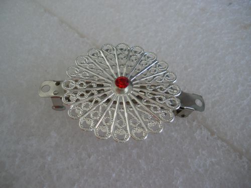 barrette fleur métal rubis