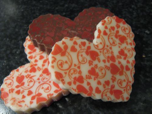 Chocolats de coeur décorés