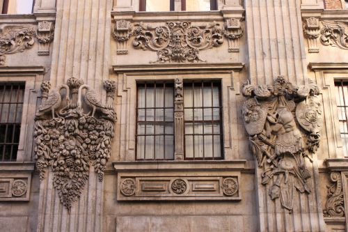 L'Hôtel Saint-Jean ou hôtel des chevaliers de Malte, se situe dans la rue de la Dalbade, dans le centre historique de Toulouse.