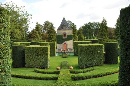 Les jardins du Manoir d'Eyrignac en France