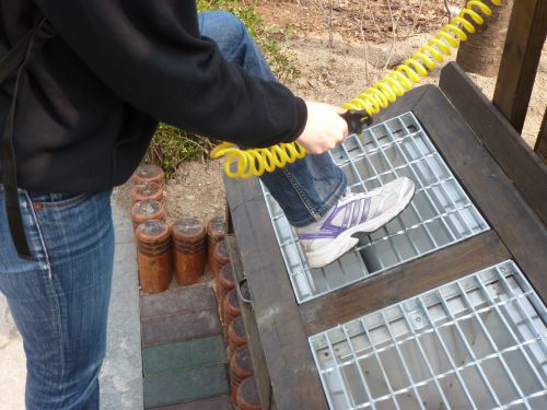 shoes cleaner
