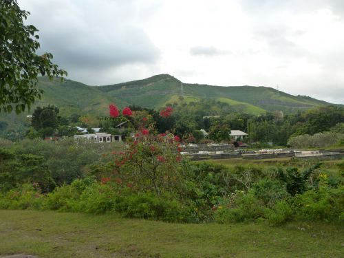 cimetiere chinois et la montagne