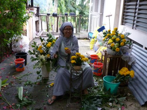 une sister philippines