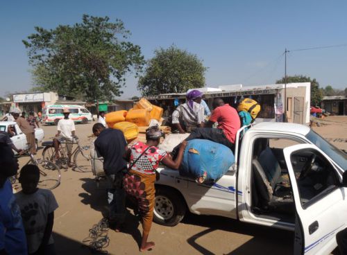 sur la route qui mène à la frontière du Mozambique