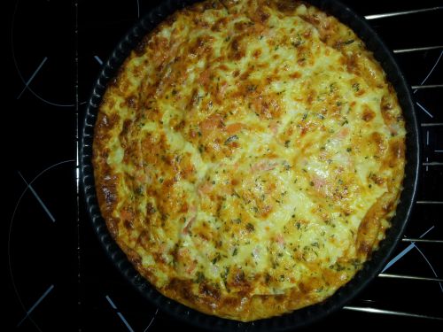 Quiche sans pâte saumon fines herbes moza