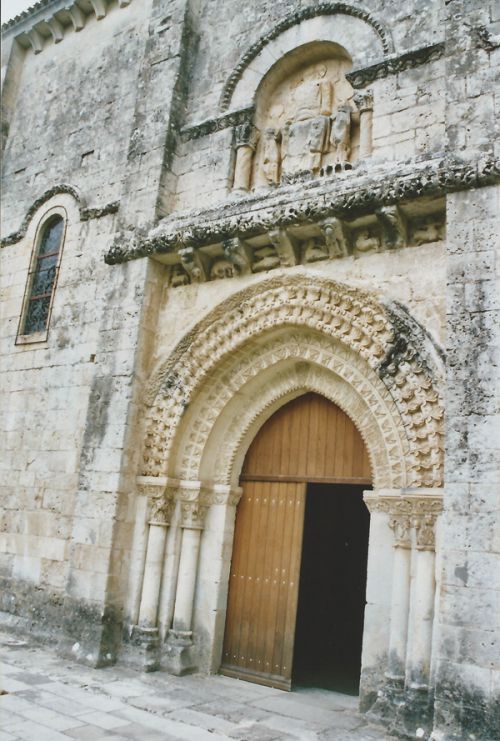 Portail église St Pierre