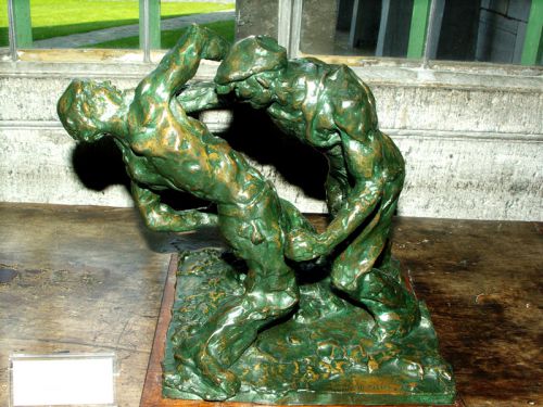 Combat de boxe en bronze