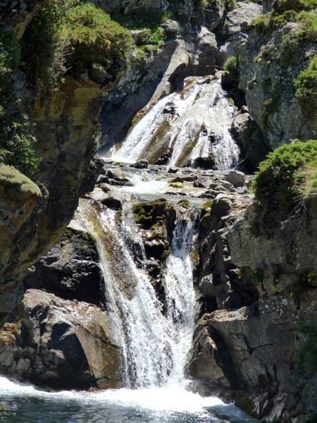 Cascade au cirque de Troumouse dans les Pyrénées