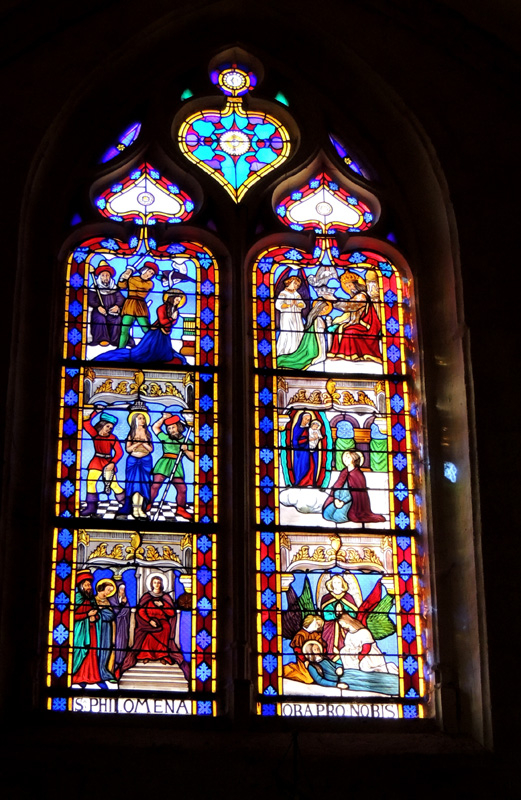 Un autre vitrail de la cathédrale du Saint Sacrement de Sarlat