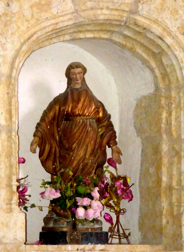 La vierge Marie  dans l'église de Morlane (64)