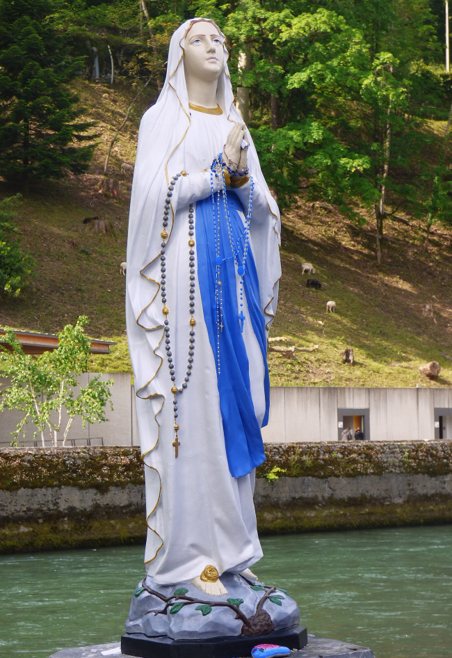 La vierge de Lourdes