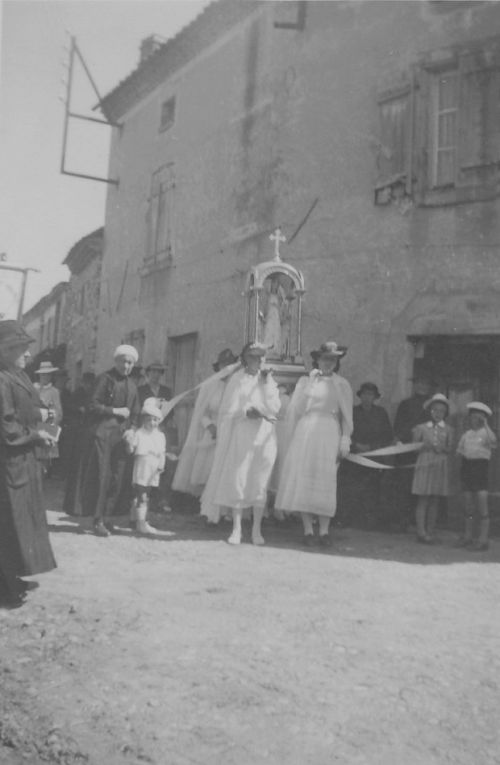Procession de la vierge à Moissat bas vers 1950