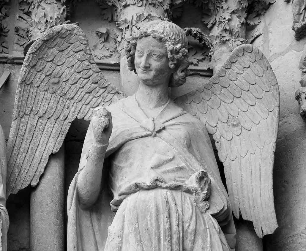 reims_sculpture_angel_medieval
