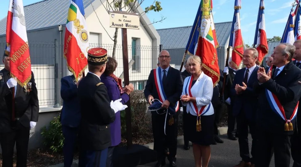 inauguration plaque de rue Beltrame .jpg