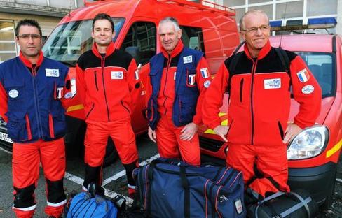 Quatre-pompiers-tourangeaux-pour-aider-les-Philippins_image_article_large.jpg