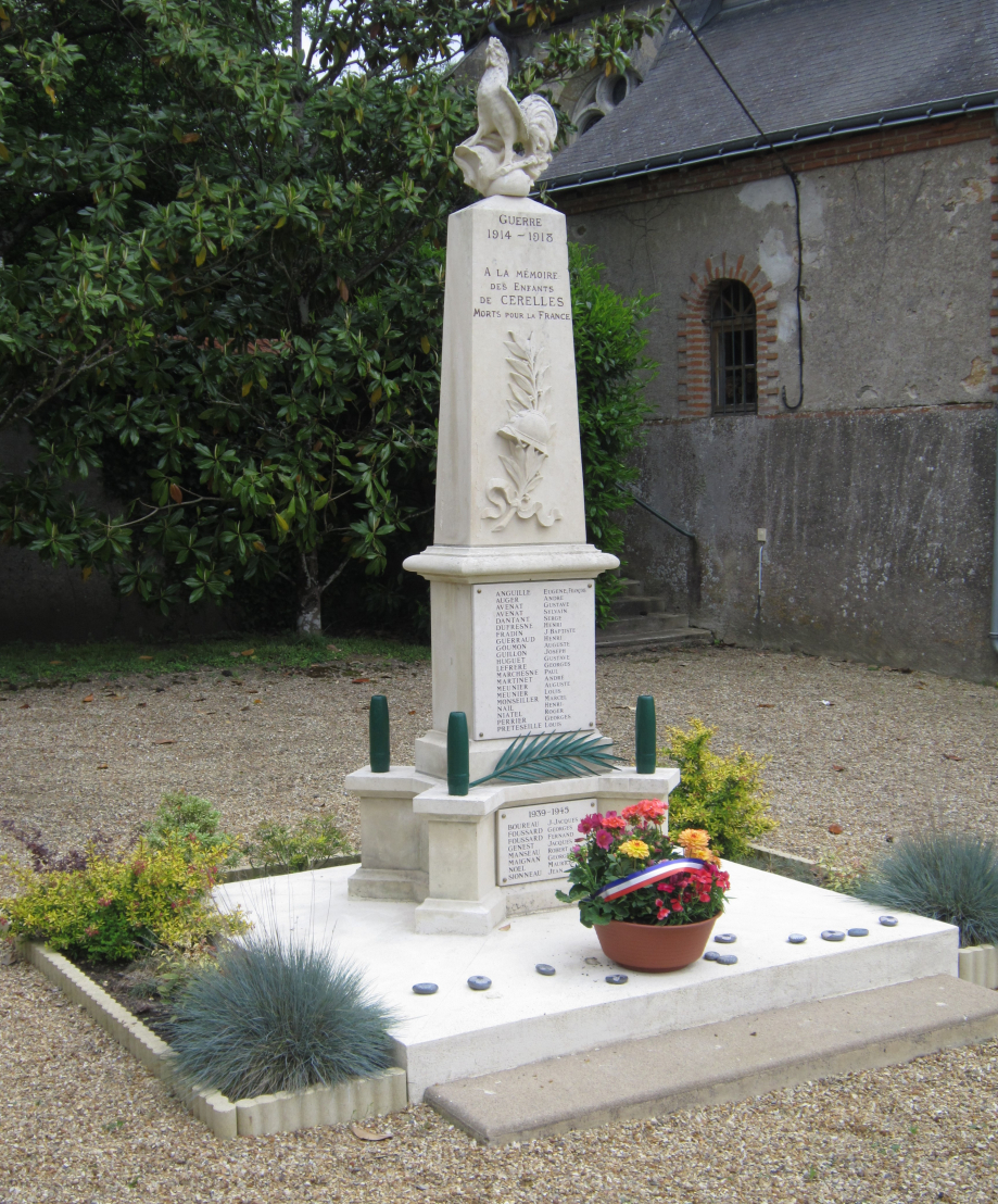 Monument aux morts  Cerelles le 8 mai 2020.jpg