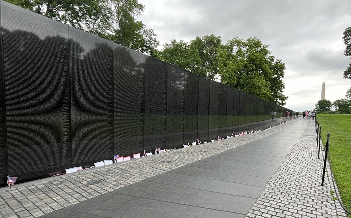 Washington DC (79) Vietnam Veterans Memorial.JPG