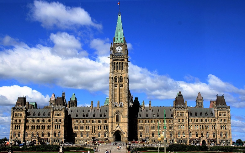 Ottawa (58)Col du Parlement.jpg