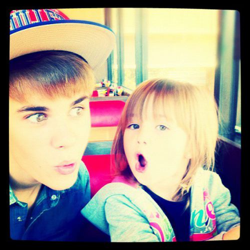 Justin et sa soeur de 5 ans