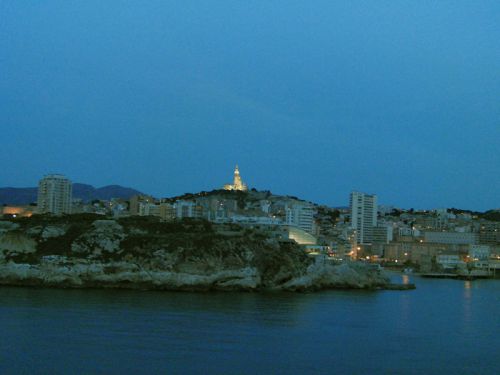 Marseille de nuit, vue de notre ferry.