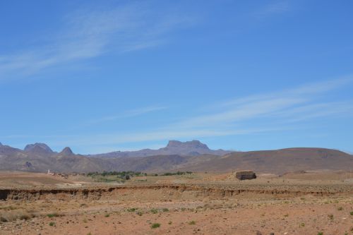 Vue du Siroua et son désert environnant