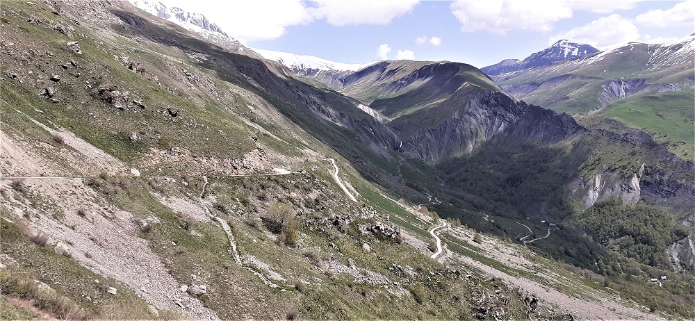 Descente dangereuse du col de Sarenne