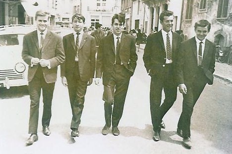 Marché de Sorgues en 1962. André Corréard dit Bulle, (Georges Pina), Michel Moncho dit Victor, ( Michel Sanvicente, Jean-Pierre Giraud).