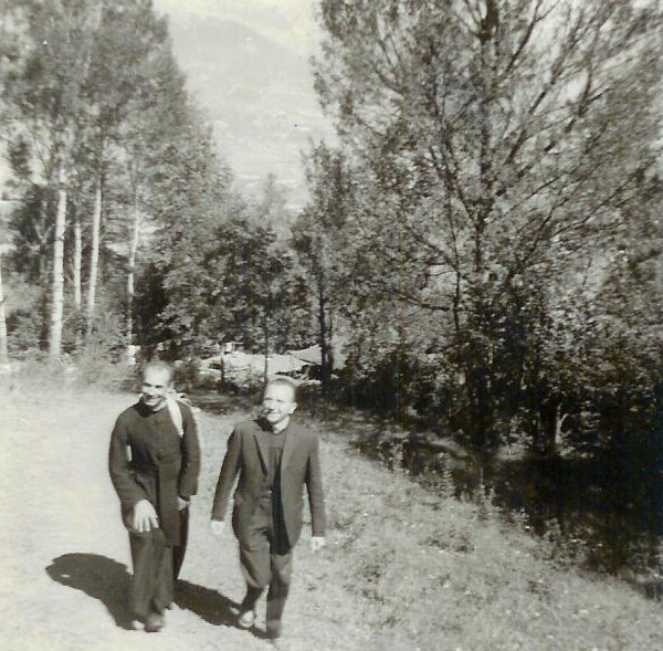 Le père Fernand et le père Gérard.