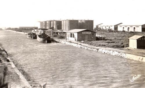 Le canal au pont des eaux blanches années 1950