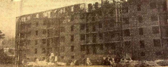 1960 Construction des premiers HLM