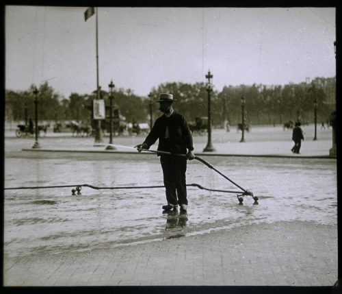 000000000000000000000000000000000le-nettoyage-du-pave-parisien.jpg