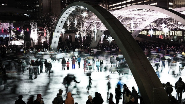 Ice-skating-in-Toronto-2-CREDIT-Benson-Kua.jpg