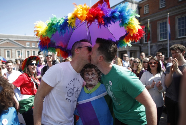 Ireland-Gay-Marriage40-1872x1254.jpeg