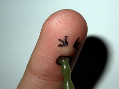 finger-vomiting-spewing-puppet-green-1275579860t.jpg