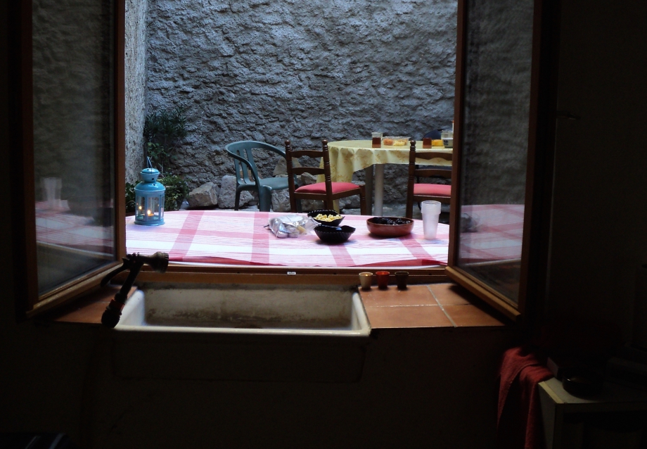 SummerKitchenWindow.JPG