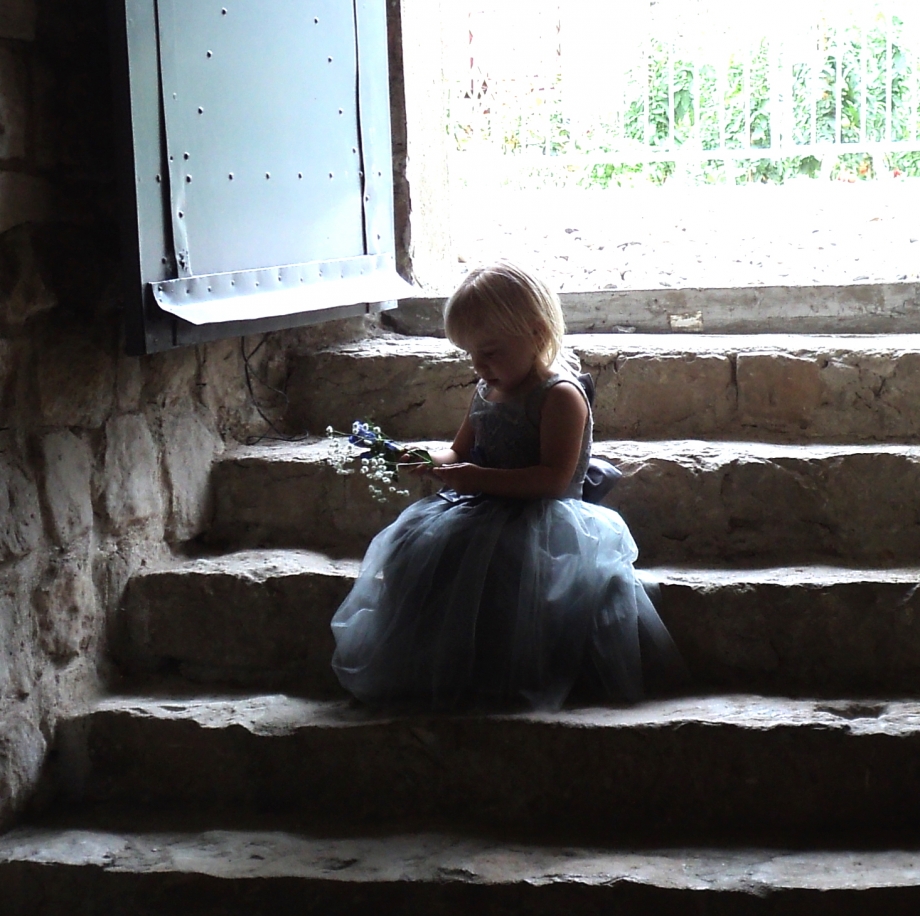 LittleBridesmaidWaiting.JPG