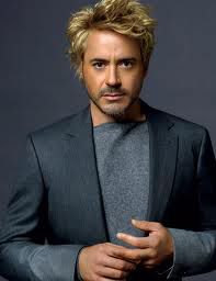 en blond, il a un petit côté Colin Farrell, non ?