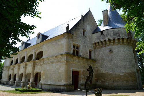 Le château de Dampierre sur Boutonne