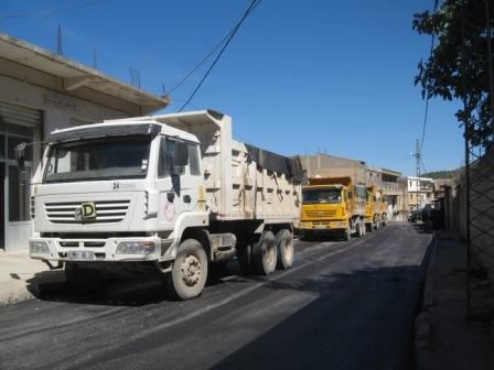 Travaux de bitumage à Lemroudj (septembre 2012)