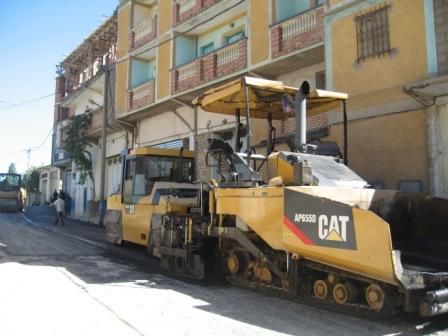 Travaux de bitumage à Lemroudj (septembre 2012)