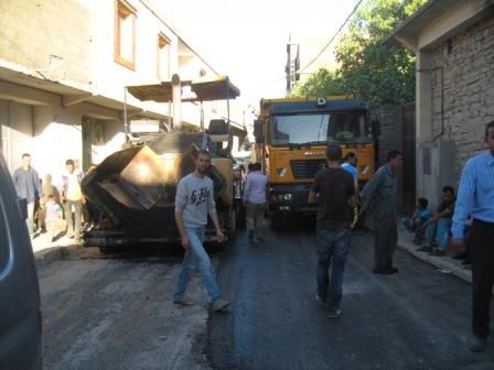 Travaux de bitumage à Lemroudj (septembre 2012)